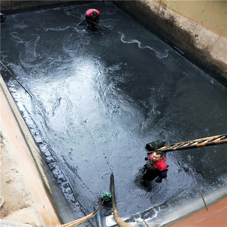 石阡废水池清理